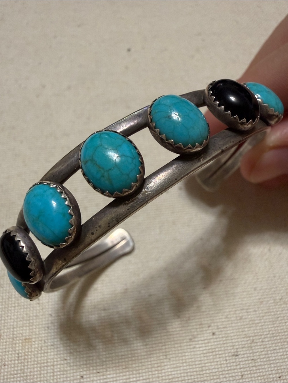 Stunning Native Sterling Silver Turquoise & Black Stone Cuff Bracelet